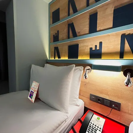 Ibis Styles 4*